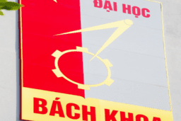 TIN VẮN VỀ HOẠT ĐỘNG HỌC TẬP TRẢI NGHIỆM HƯỚNG NGHIỆP CỦA HỌC SINH KHỐI 12 - TRƯỜNG ... 25/11/23