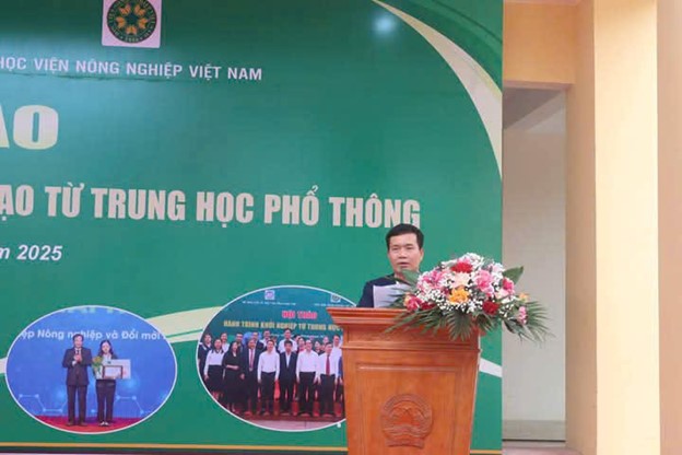 HỘI THẢO “HÀNH TRÌNH KHỞI NGHIỆP VÀ ĐỔI MỚI SÁNG TẠO TỪ TRUNG HỌC PHỔ THÔNG” NĂM 2025 12/03/25