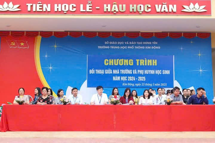 CHƯƠNG TRÌNH ĐỐI THOẠI GIỮA NHÀ TRƯỜNG VÀ PHỤ HUYNH HỌC SINH TRƯỜNG THPT KIM ĐỘNG