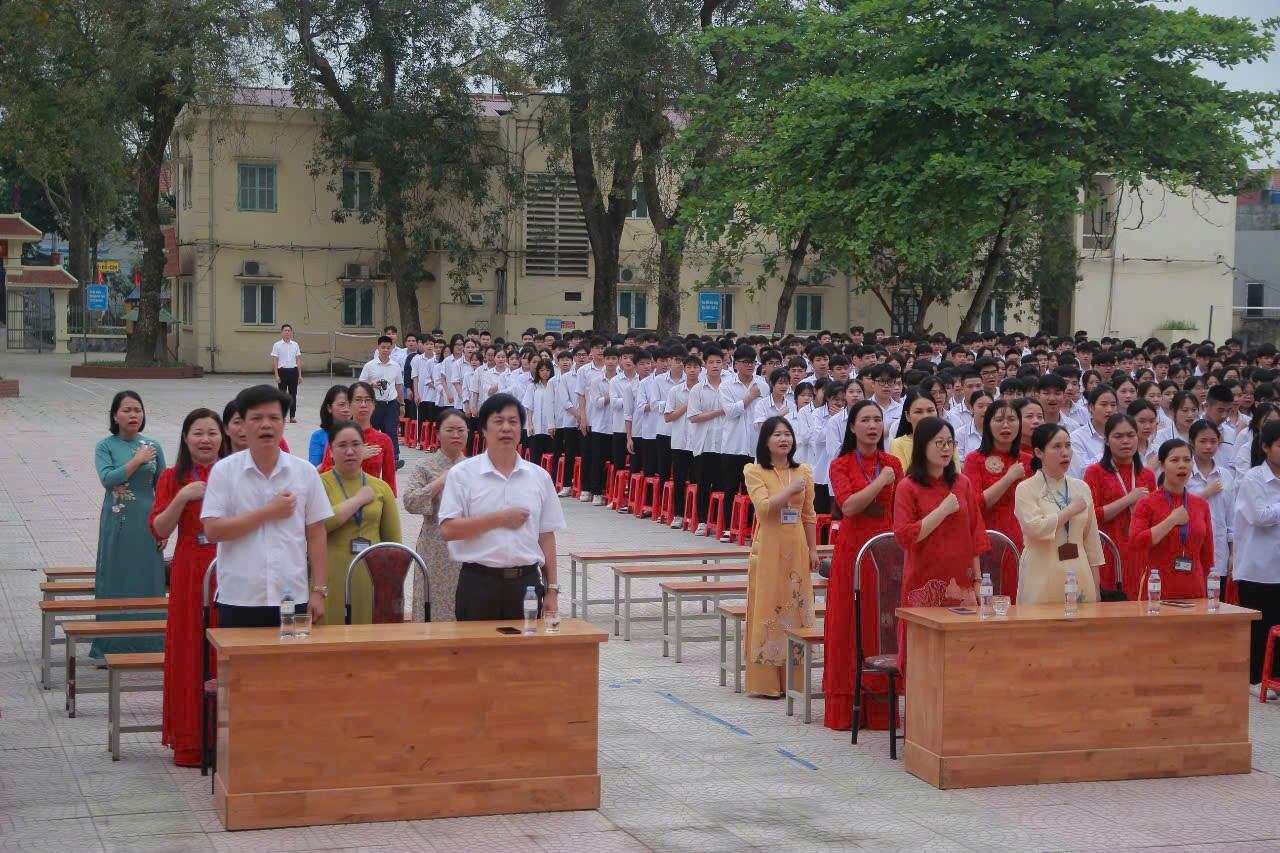 NÂNG CAO Ý THỨC, TRÁCH NHIỆM CHO HỌC SINH TRƯỜNG THPT KIM ĐỘNG NHẰM BẢO VỆ NỀN TẢNG TƯ TƯỞNG CỦA ĐẢNG TRONG KỶ NGUYÊN VƯƠN MÌNH CỦA DÂN TỘC