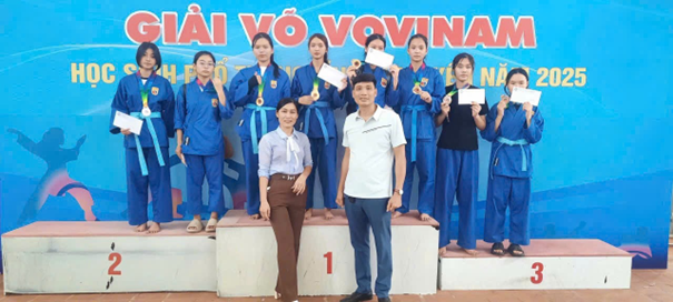 TRƯỜNG THPT KIM ĐỘNG TỎA SÁNG RỰC RỠ TẠI GIẢI VOVINAM HỌC SINH PHỔ THÔNG TỈNH HƯNG YÊN NĂM 2025